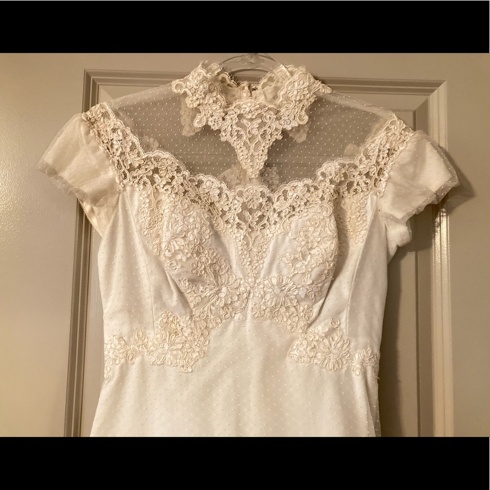 Vintage wedding dress